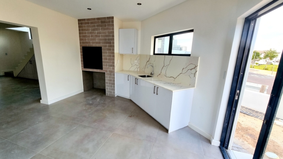 Commercial Property for Sale in Sandown Western Cape